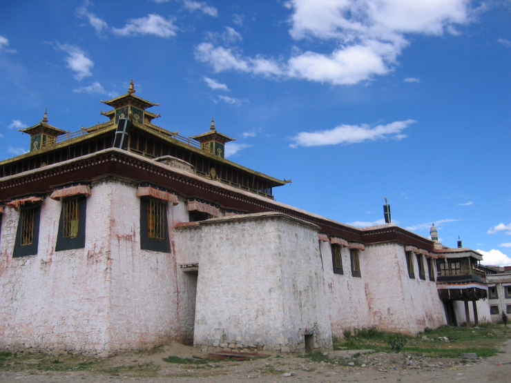 桑耶寺-西藏第一间寺庙,规模比大昭寺还大 位于藏族民族文化宗教