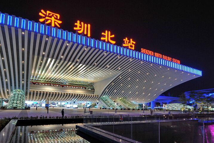 地区重要的交通枢纽,可快速有效的接驳全国重点城市,在高铁时代背景下