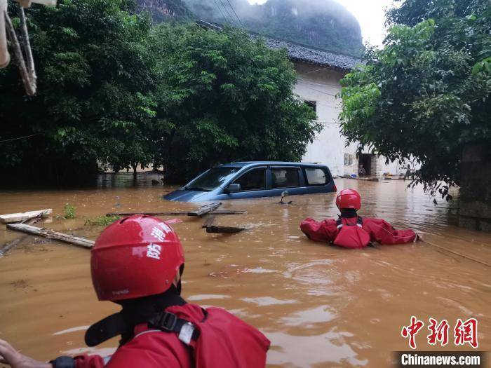 南方暴雨,北方炙烤,网友:急需“南水北调”!