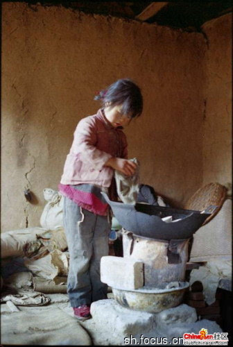 小富人家资助失学儿童活动号召