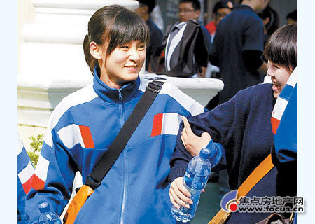 图:当年《七子之歌》可爱小姑娘现在的样子