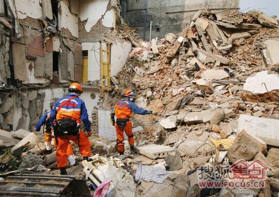 西藏怎么会有地震 feeeabad1a7dfbb599d3d2853275a2ec.jpg