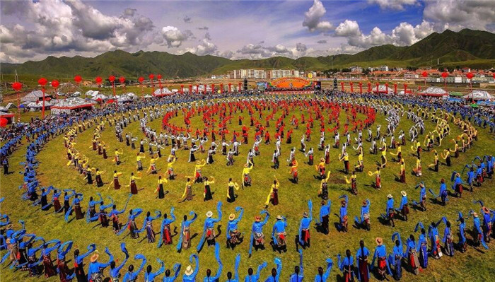 欢快的锅庄转起来