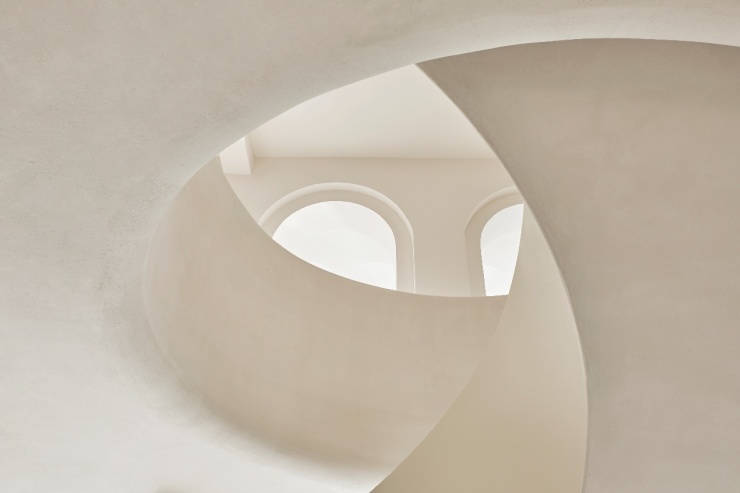 也间设计|重塑高级"裸"感美学,侘寂风·艺术摄影空间中的白月