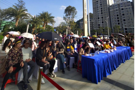 大咖齐聚 唤醒沸腾人生 本次比赛邀请了最权威最专业的评委 汤中振