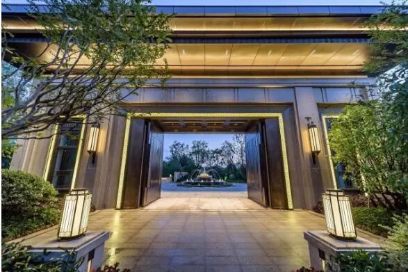 4位著名摄影师 17幅获奖作品 亮相蠡湖金茂府