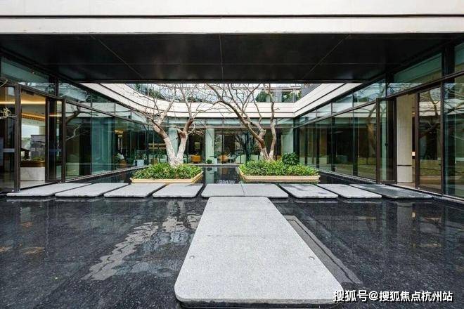 苏州中铁咏月台官方认证2026销售中心│中铁咏月台楼盘官网-售楼处电话实时房价前台电话户型地址周边配套交房时间(图1)