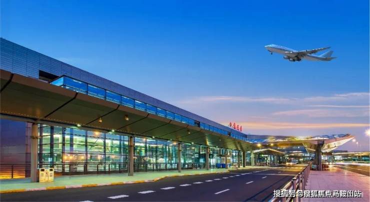 交通配套方面:项目毗邻轨交2号线徐泾东站(直线距离约1.