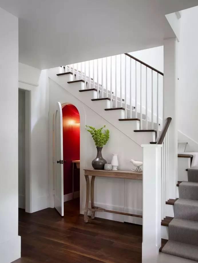 楼梯角落大变身,给你8大扩容收纳秘籍!