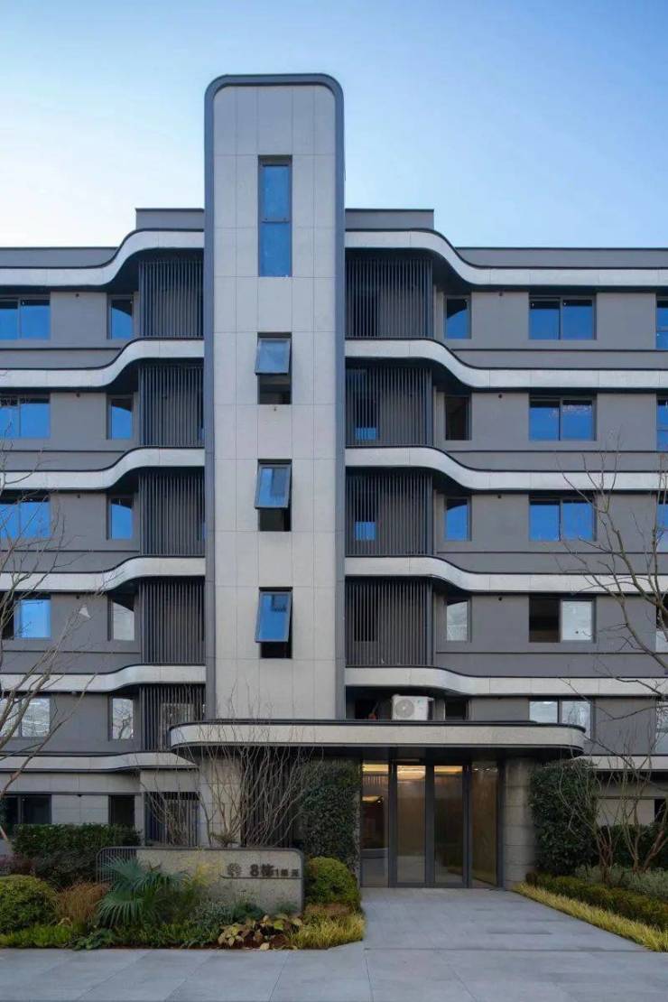 苏州锦麟铂悦府位于苏州"城市客厅"的苏州奥体中心板块,区位优势显著