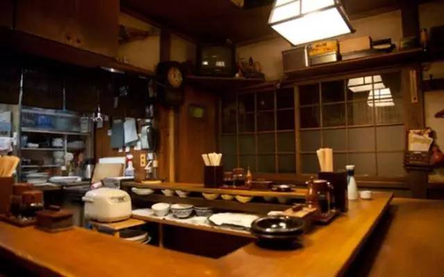 《深夜食堂》的故事我们没有,难道厨房我们还不能有吗?