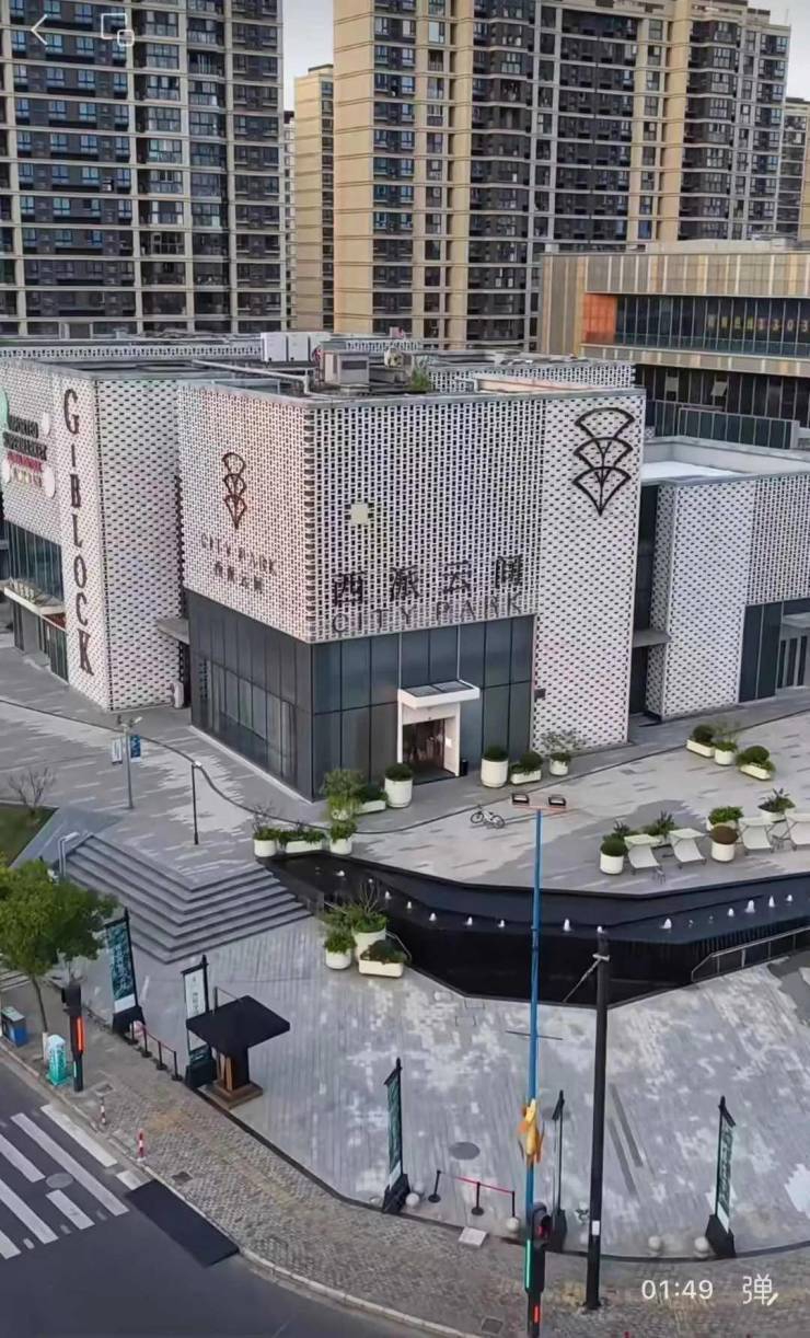 西派云间(售楼处)官方西派云间售楼中心-环境-户型-价格-地址-楼盘详情-配套-电话-交房时间-配套-电话-交房时间(图1)