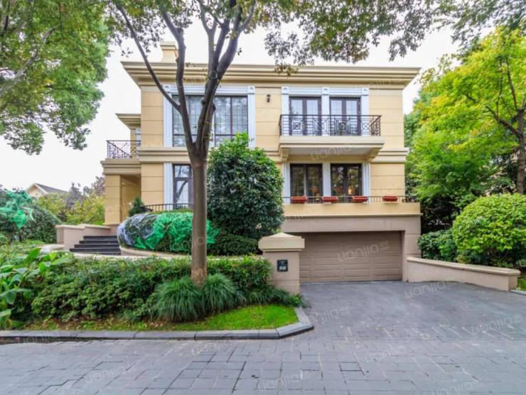 夏都花园别墅作为二手房对外出售的房源很少,可谓是可遇不可求.