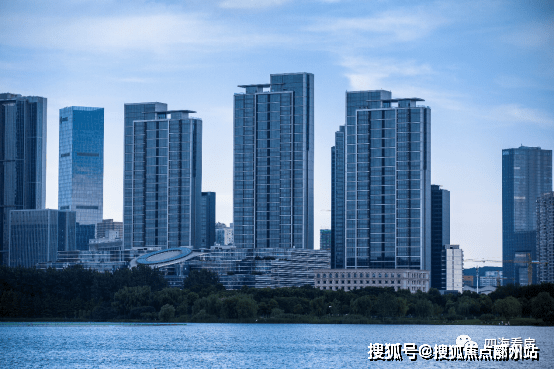 武汉(融创·壹号院)2025最新优势-楼盘详情_容积率_电话解析 -(融创·壹号院)售楼部电话-楼盘详情-首页网站→基础参数-鄂州搜狐焦点