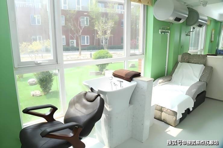 包含北京口腔医院、全程透明收费号贩子联系方式《提前预约很靠谱》的词条