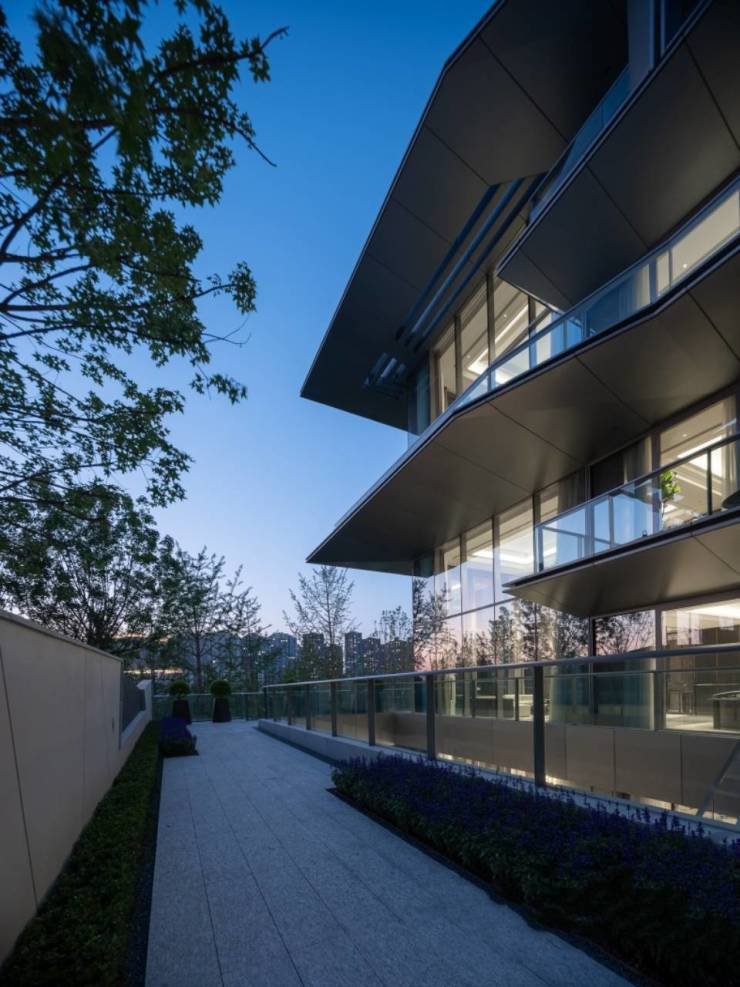 绿城清水湾楼盘-西安绿城清水湾营销中心-建面330-523㎡,精装修低密湖