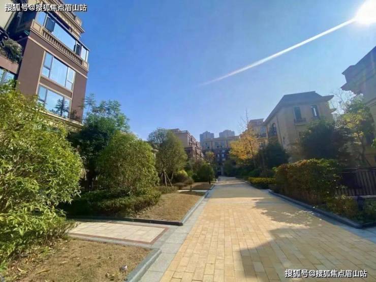 成都【万锦城花千墅】楼盘信息:5月优惠特价,配套,在售户型,营销中心