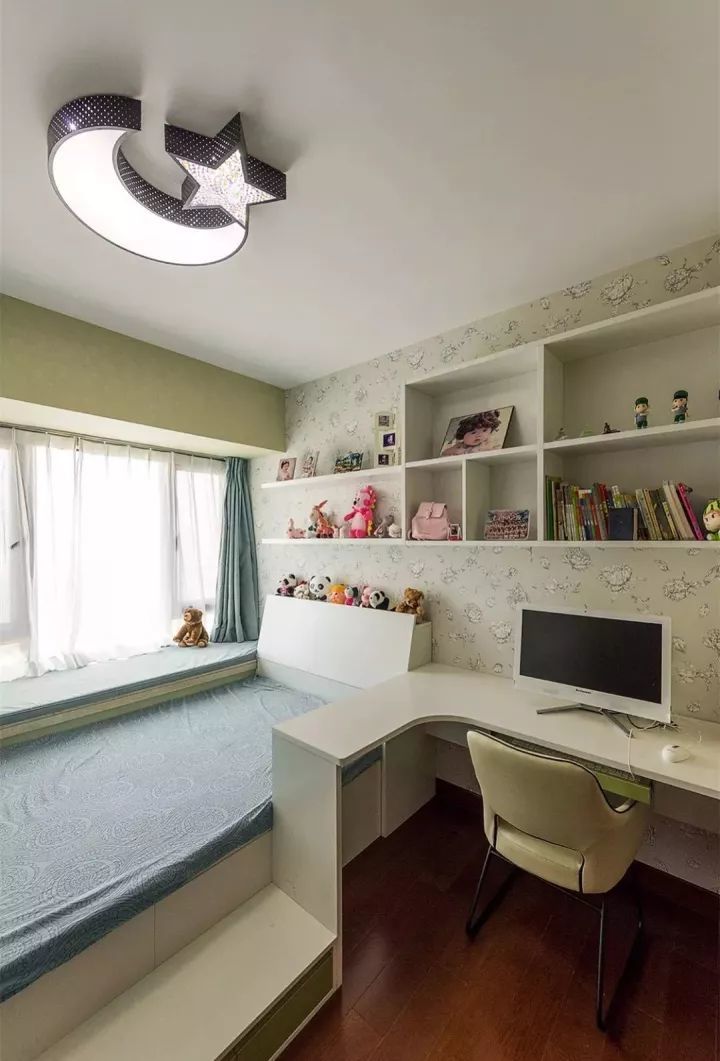 书桌书架榻榻米书房这样装实用漂亮